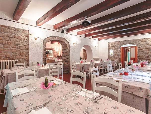 Imagen del bar/restaurante del Hotel Granduca Mountain Wellness Apartments Campigna. Foto 2