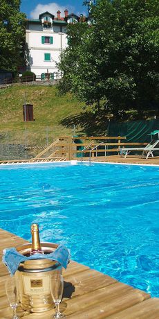 Imagen de la piscina del Hotel Granduca Mountain Wellness Apartments Campigna. Foto 13