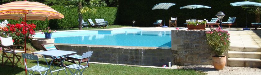 Imagen de la piscina del Hotel Grangier. Foto 7