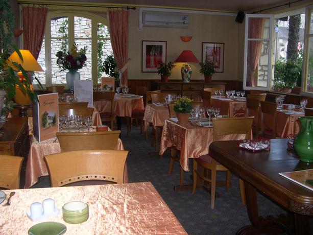 Imagen del bar/restaurante del Hotel Grangier. Foto 2