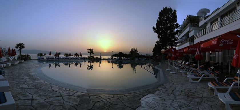 Imagen de la piscina del Hotel Granit. Foto 19