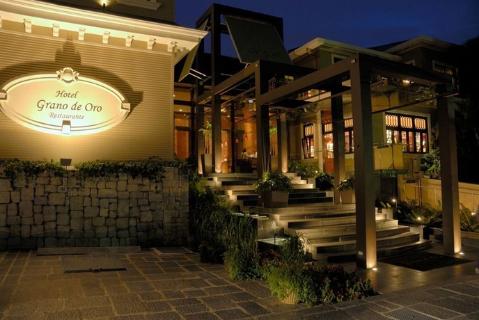 Imagen de los exteriores del Hotel Grano De Oro. Foto 9