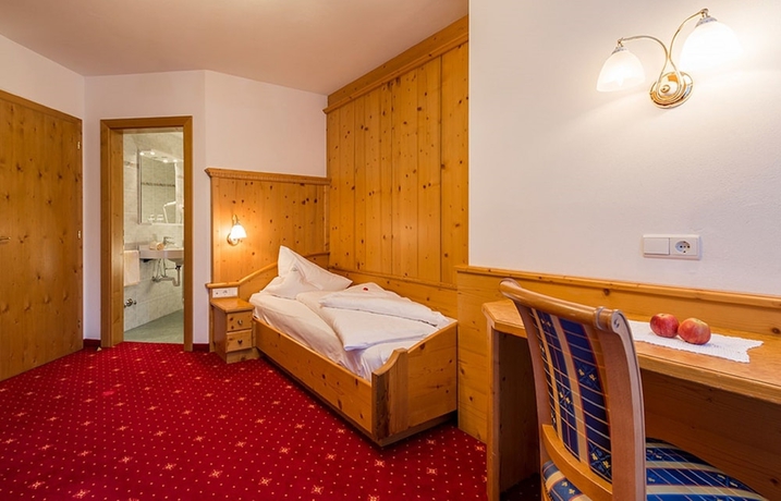 Imagen de la habitación del Hotel Granpanorama Wellness Sambergerhof. Foto 2