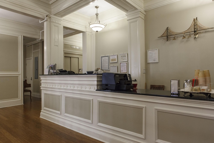 Imagen de los interiores del Hotel Grant. Foto 15