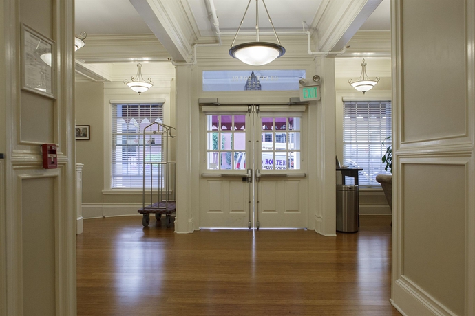 Imagen de los interiores del Hotel Grant. Foto 16