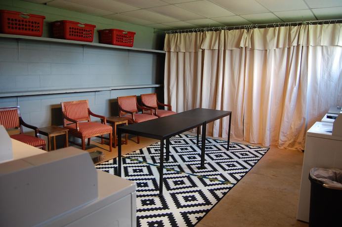 Imagen de los interiores del Hotel Grant Hills Motel. Foto 17