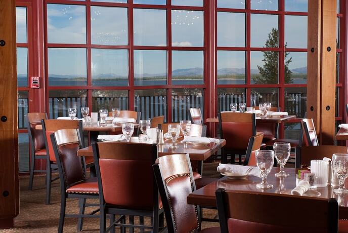 Imagen del bar/restaurante del Hotel Grant Village - Inside the Park. Foto 14