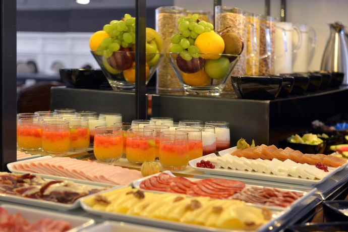 Imagen del bar/restaurante del Hotel Granvia. Foto 2