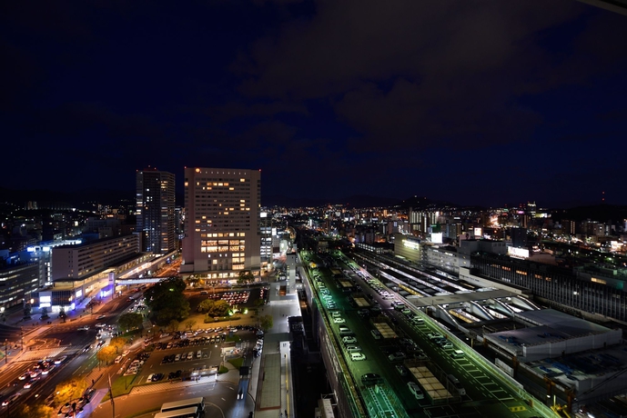 Imagen de la habitación del Hotel Granvia Hiroshima. Foto 12