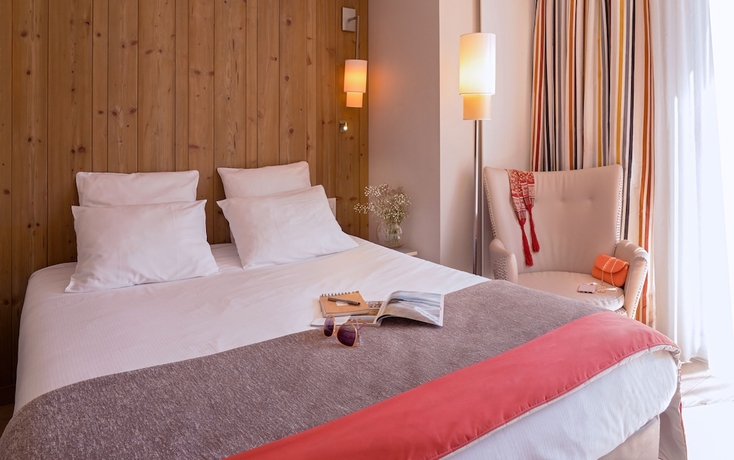 Imagen de la habitación del Hotel Granville Pr&eacute;vithal Hotel de la Baie Thalasso and Spa Marin. Foto 10