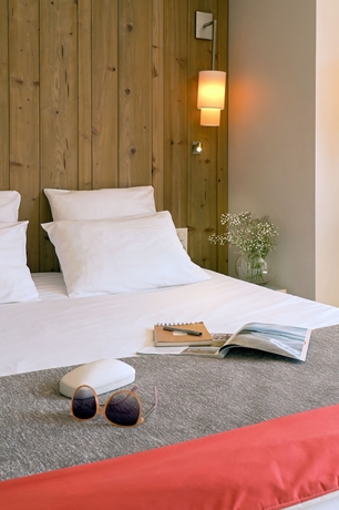 Imagen de la habitación del Hotel Granville Pr&eacute;vithal Hotel de la Baie Thalasso and Spa Marin. Foto 11