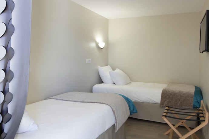 Imagen de la habitación del Hotel Granville Pr&eacute;vithal Hotel de la Baie Thalasso and Spa Marin. Foto 12