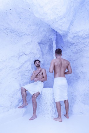Imagen de la piscina del Hotel Grape Town. Foto 19