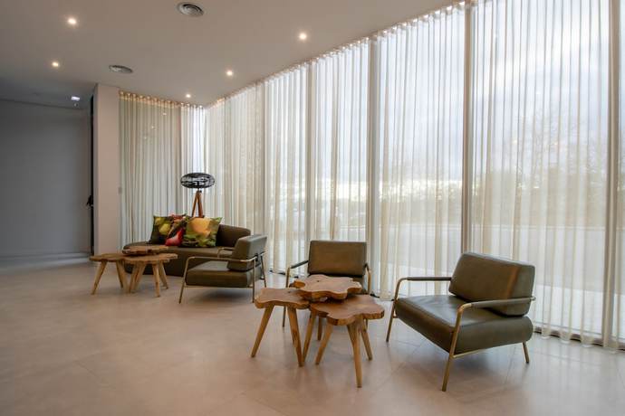 Imagen de los interiores del Hotel Grapple. Foto 21