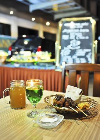 Imagen del bar/restaurante del Hotel Grasia Semarang. Foto 5