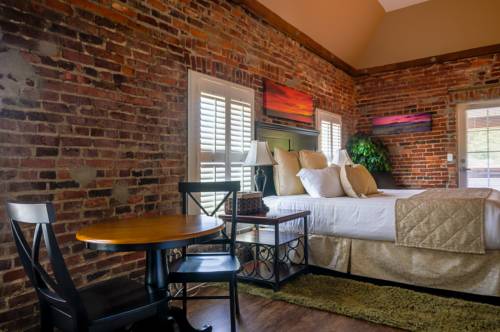 Imagen de la habitación del Hotel Grass Valley Courtyard Suites. Foto 8