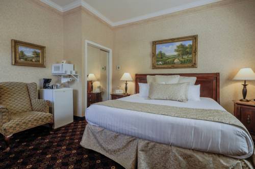 Imagen de la habitación del Hotel Grass Valley Courtyard Suites. Foto 13