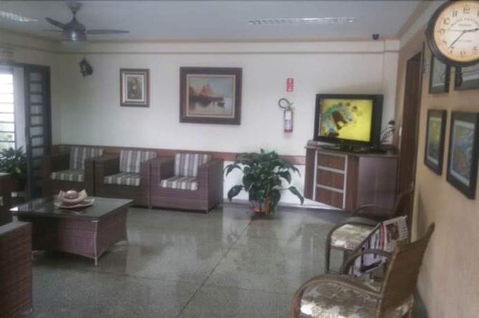 Imagen general del Hotel Gra&uacute;nas. Foto 5