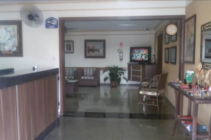 Imagen general del Hotel Gra&uacute;nas. Foto 13