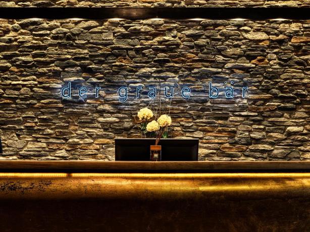 Imagen de los interiores del Hotel Grauer B&auml;r. Foto 11