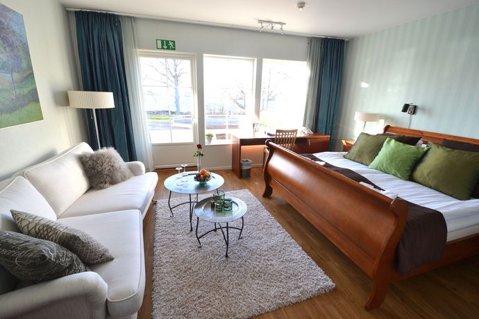 Imagen de la piscina del Hotel Gr&auml;ns&ouml; Slott and Spa. Foto 16