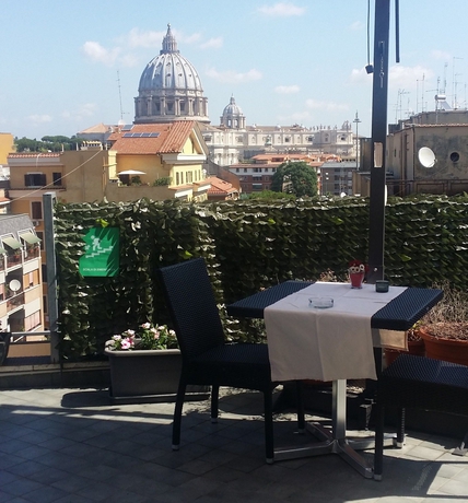 Imagen de los exteriores del Hotel Gravina San Pietro. Foto 7