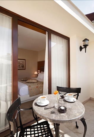 Imagen de la habitación del Hotel Gravis Suites. Foto 6