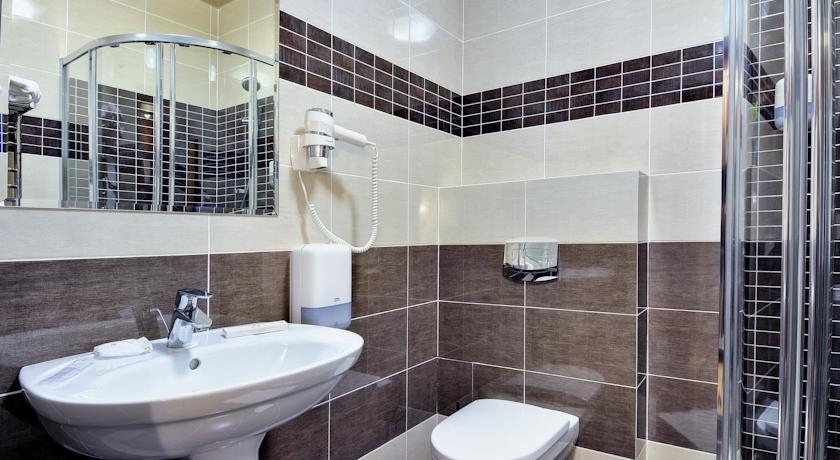 Imagen de la habitación del Hotel Gray Hotel Y Restaurant. Foto 6