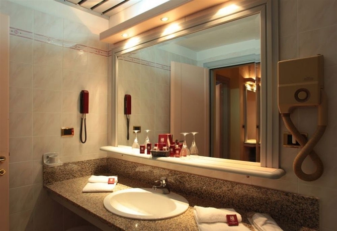 Imagen de la habitación del Hotel Grazia Deledda. Foto 6