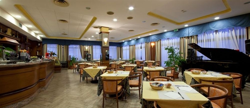 Imagen del bar/restaurante del Hotel Grazia Deledda. Foto 3