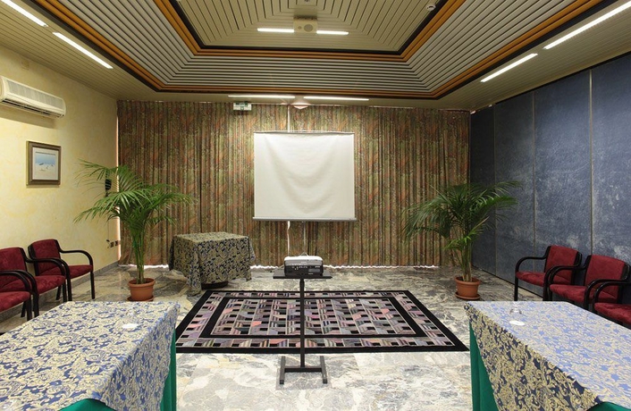 Imagen de los interiores del Hotel Grazia Deledda. Foto 14