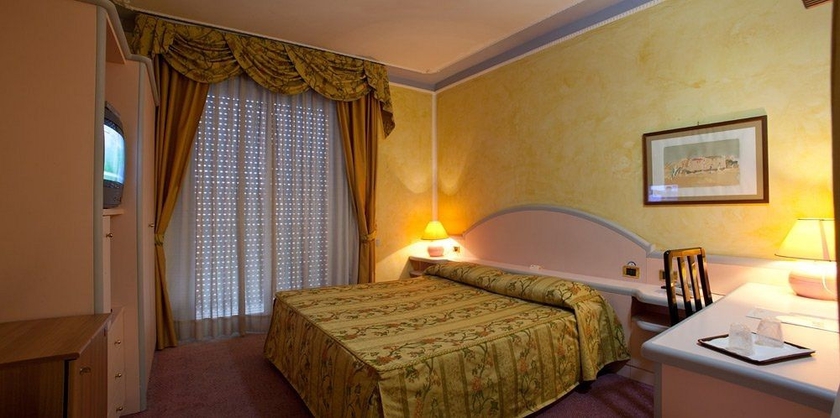 Imagen de la habitación del Hotel Grazia Deledda. Foto 10