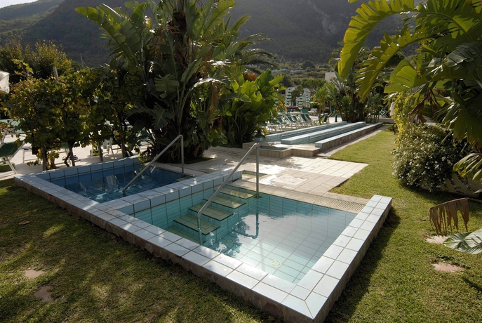 Imagen de la piscina del Hotel Grazia Terme. Foto 13