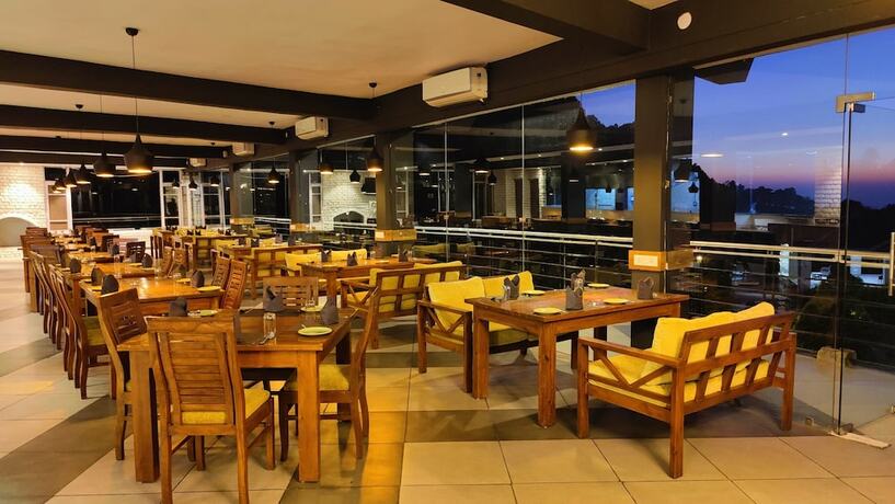 Imagen del bar/restaurante del Hotel Great Empire. Foto 11