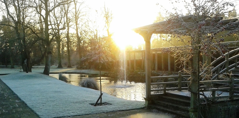 Imagen de los exteriores del Hotel Great Fosters - A Small Luxury. Foto 7