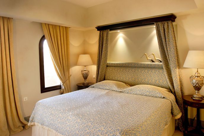 Imagen de la habitación del Hotel Great Greece Le Convivial Suites. Foto 11