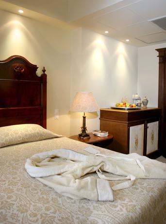 Imagen de la habitación del Hotel Great Greece Le Convivial Suites. Foto 14
