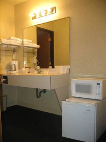 Imagen de la habitación del Hotel Great Lakes Inn Mackinaw City. Foto 12