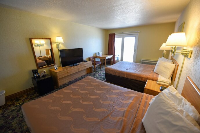 Imagen general del Hotel Great Mackinaw Beachfront. Foto 3