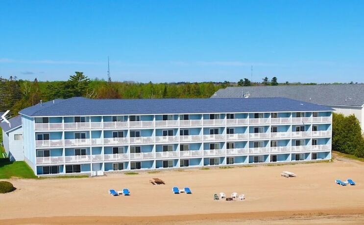 Imagen general del Hotel Great Mackinaw Beachfront. Foto 4