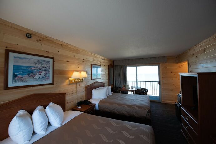 Imagen de la habitación del Hotel Great Mackinaw Beachfront. Foto 10