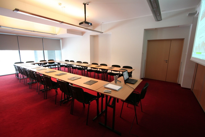 Imagen de los interiores del Hotel Great Polonia Silesian Economy. Foto 7