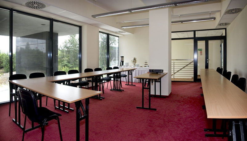 Imagen de los interiores del Hotel Great Polonia Silesian Economy. Foto 9