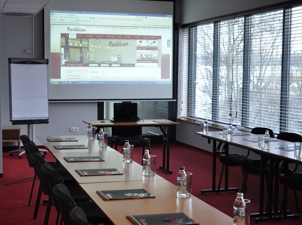 Imagen de los interiores del Hotel Great Polonia Silesian Economy. Foto 12