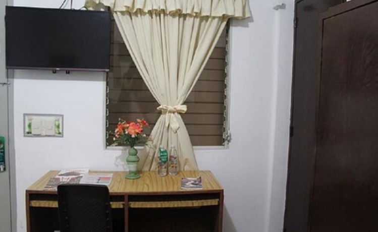 Imagen de la habitación del Hotel Grecia Real. Foto 15