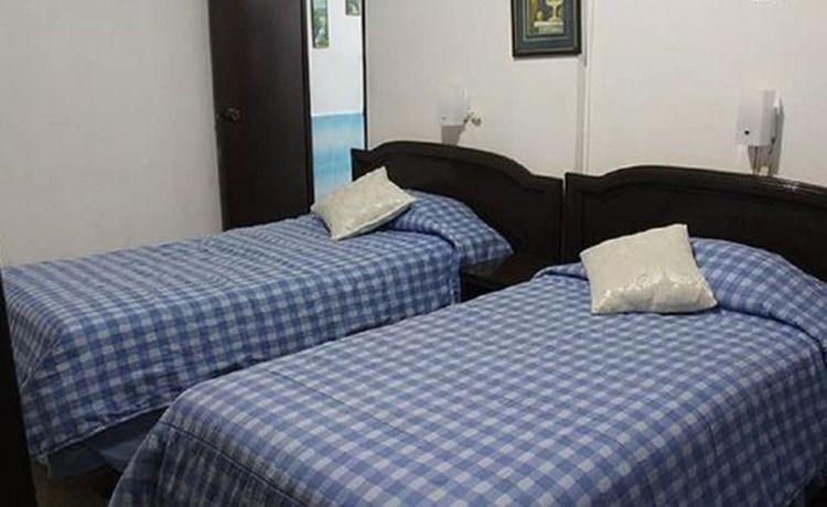 Imagen de la habitación del Hotel Grecia Real. Foto 17
