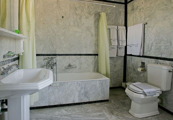 Imagen general del Hotel Grecian Castle. Foto 6