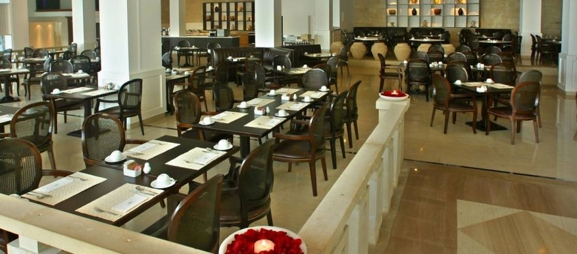 Imagen de los interiores del Hotel Grecian Park. Foto 12