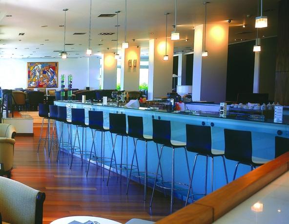 Imagen del bar/restaurante del Hotel Grecian Sands. Foto 2