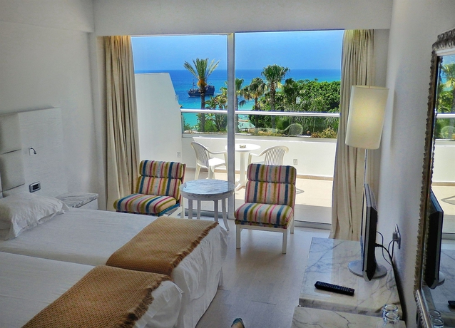 Imagen de la habitación del Hotel Grecian Sands. Foto 7